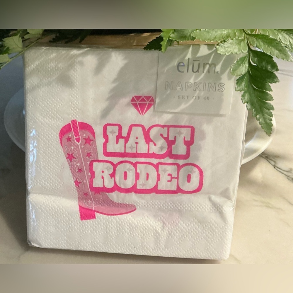 Last Rodeo Bachelorette Cocktails Napkins NWT